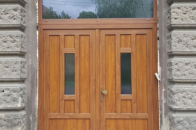Vstupní dveře